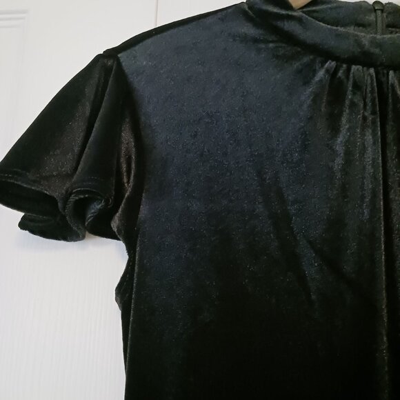 NEW Modcloth Shine with Me Black Velvet Mock Neck‎ Flutter Sleeve Jumpsuit XS - Picture 6 of 15